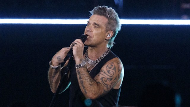 robbie williams a legacy of hits and showmanship 6706dc0c4b9b2.jpg