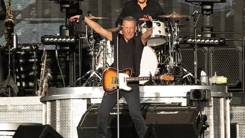 the boss is back bruce springsteen announces new tour 6706dc3a0fbce.jpg